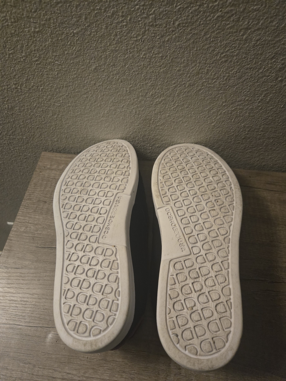 DC Villain Slip-On Shoes - Picture 4 of 4
